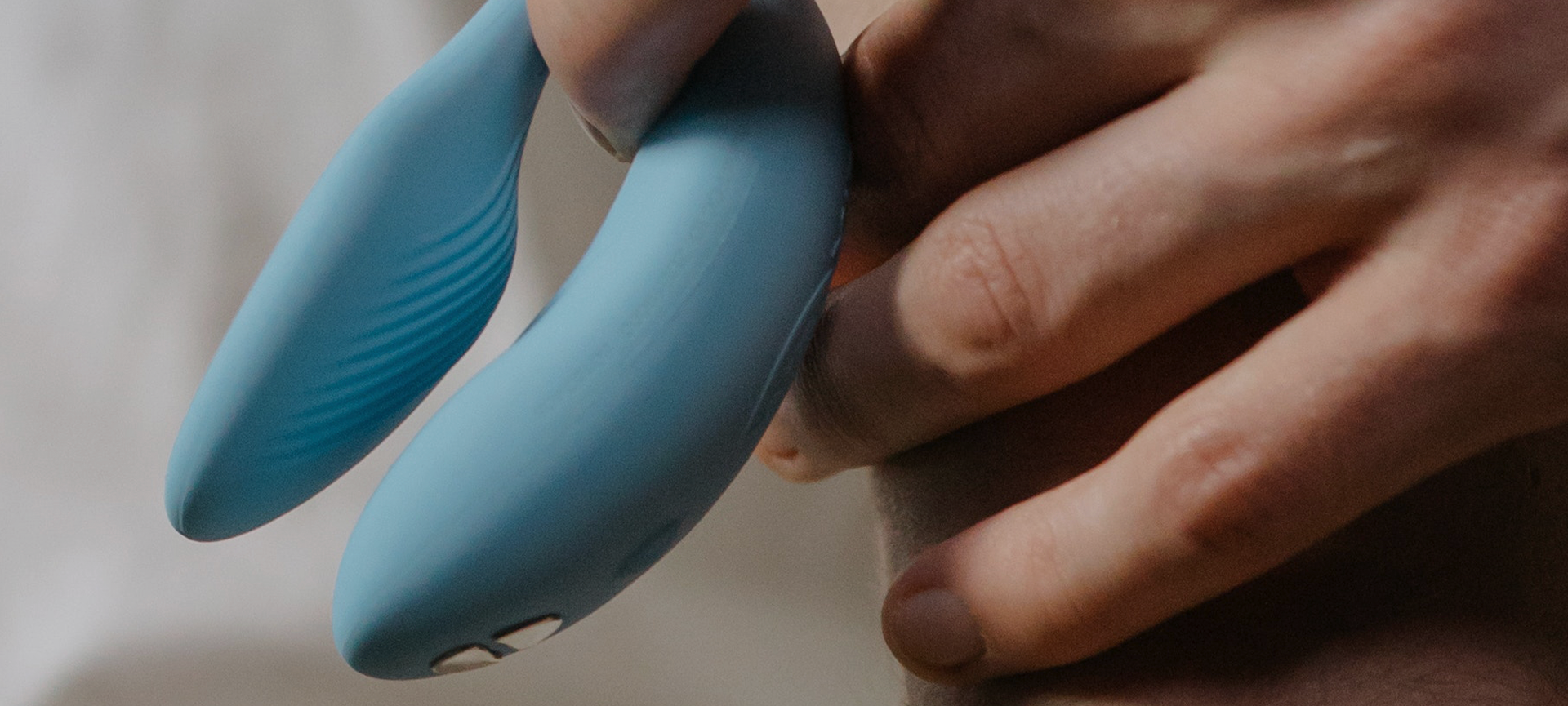 Homens contam como incluir o vibrador no sexo aumentou o prazer do casal